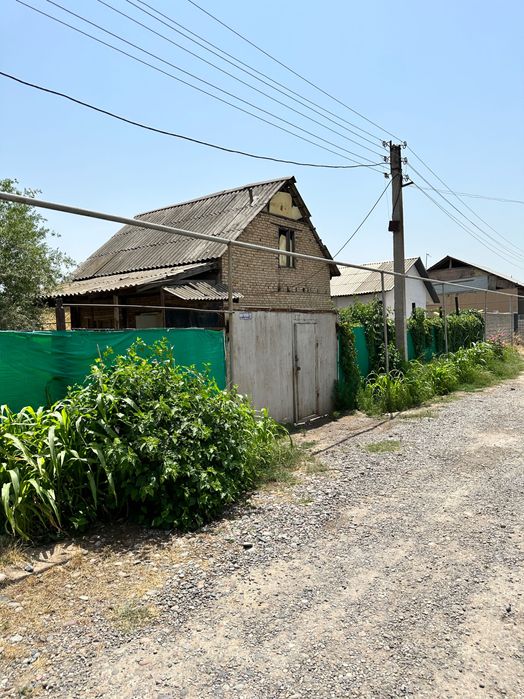 Продается своя дача с бассейном Янгихает