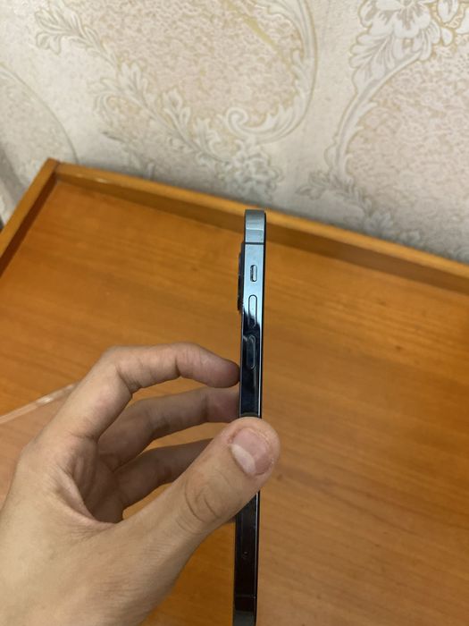Айфон 12 про продам