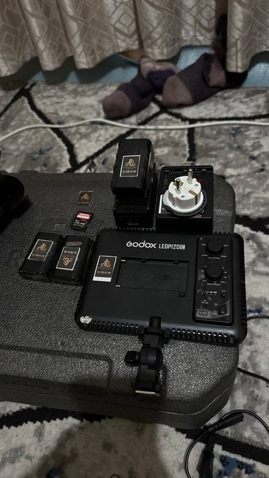 Mark 3 foto video kamera sotiladi