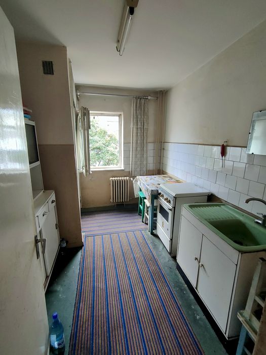 Piața Mioriței, ap. 2 camere, et.3.