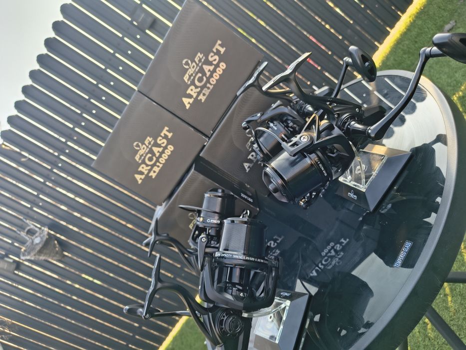 Set 4 mulinete Pro Fl Arcast XR 10000 9+1 rulmenți.

Pret Set 380 lei