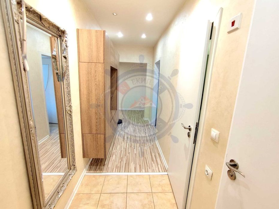 Четиристаен обзаведен апартамент в Цветен квартал, гр.Варна