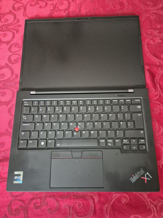 Laptop NOU Lenovo X1 Carbon Gen 11 - Windows 11 Pro Garantie 3 ani