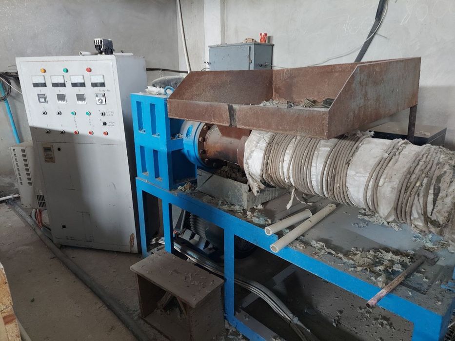 ГРАНУЛЯТОР Линияси Сотилади. Соатига 200 кг чикади