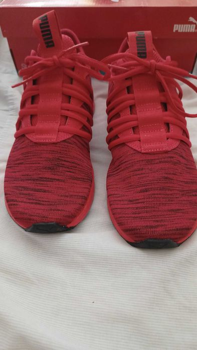 Маратонки Puma.