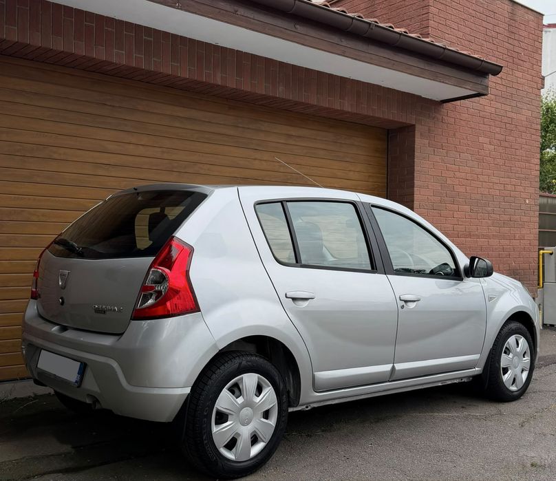 DACIA Sandero 2010 — imagine 3