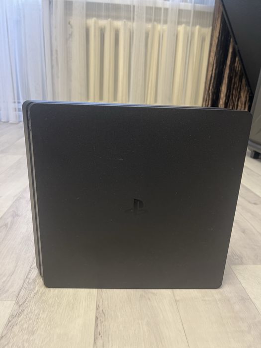 Sony PlayStation 4 slim