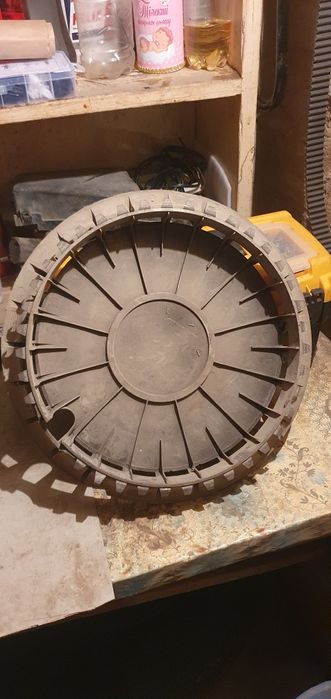 Продам колпак для диски.