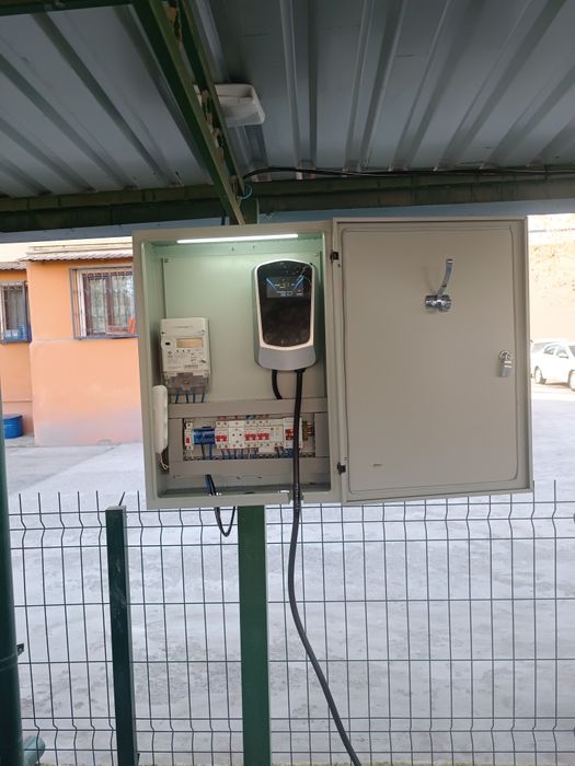 Установка зарядное станций для Электромобилей