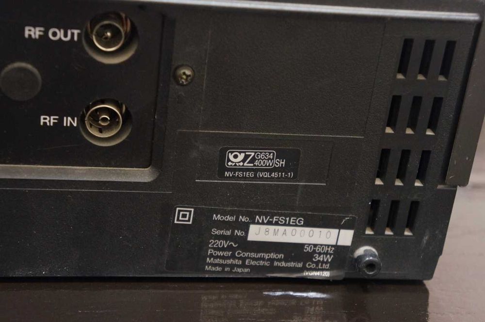 Видеорекордер Panasonic NV-FS1, повреден, с баркод четец