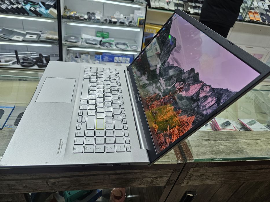 Asus VivoBook K513E OLED