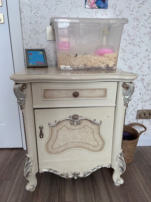 Мебель в спальню гарнитур