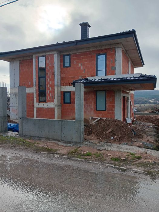 Продава се Къща в с. Вакарел, Област София-област - 260 кв.м за 608 €/кв.м - Снимка #1