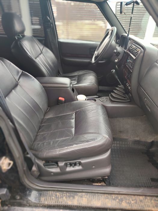 Vând jeep cherokee 2.5 TD 116 cai