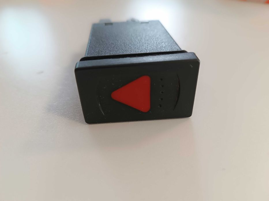 Comutator lumini avarie VW Passat B5/B5.5 1996-2005 cu releu integrat