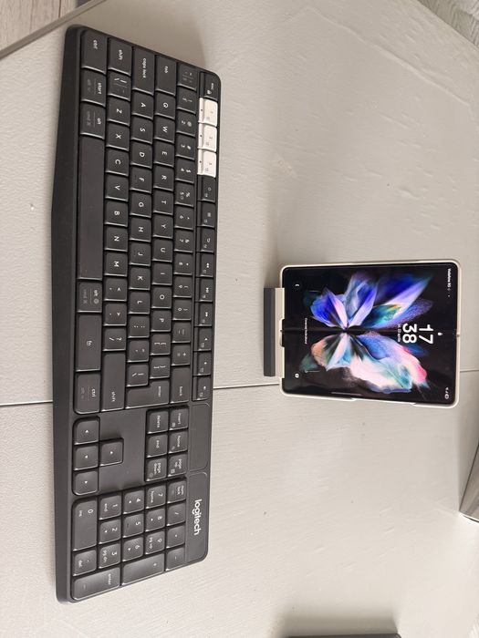 Tastatura Bluetooth Logitech K375S cu suport telefon