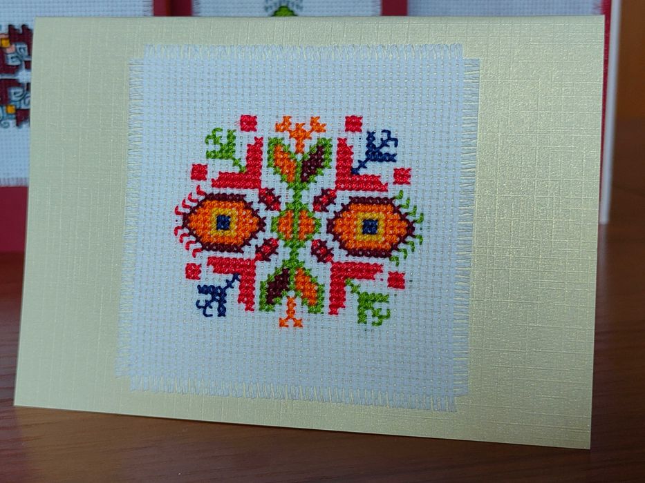 Бродирани картички с плик