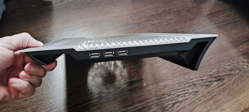 Подставка под ноутбук