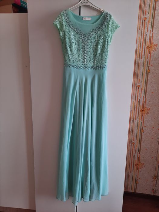 Платья в хорошем состоянии