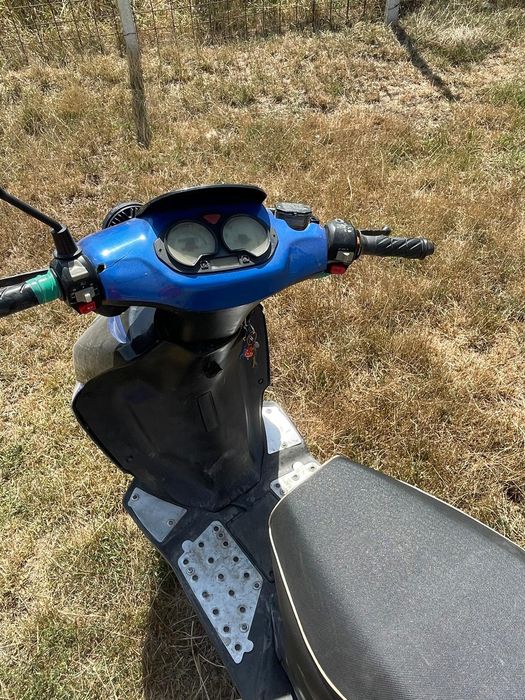 Vand sau schimb scuter rex 49cc
