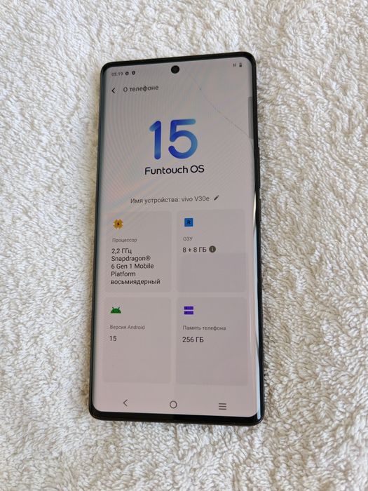 Vivo V 30e 5G  8+8/256GB IDEAL