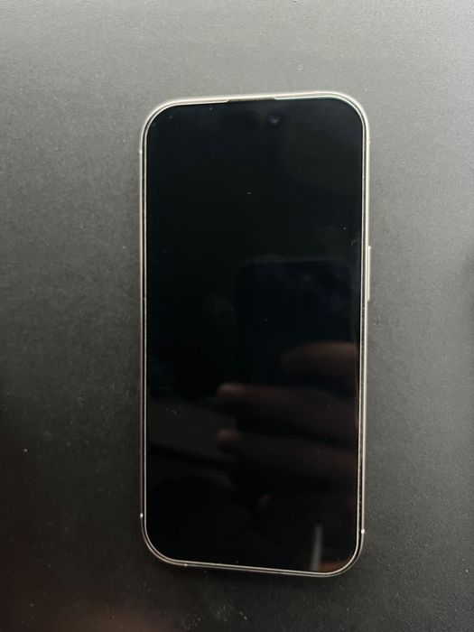 Продам Iphone 16 Pro