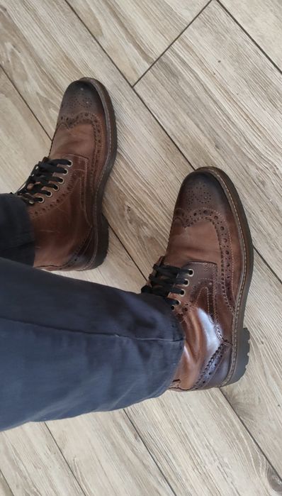 Papuci eleganți stil ghete, piele 100%,ca noi, mărimea 42