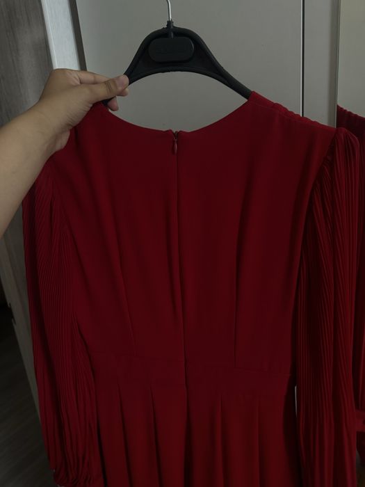 Очень красивое,качественное платье на вечер