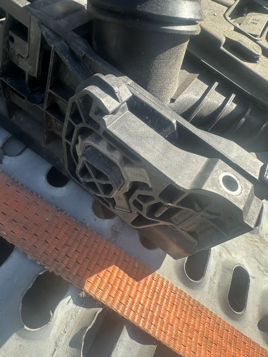 Bmw Бмв F10 Ф10 F11 Ф11 530d 520d радиатор радиатори перка дифузьор