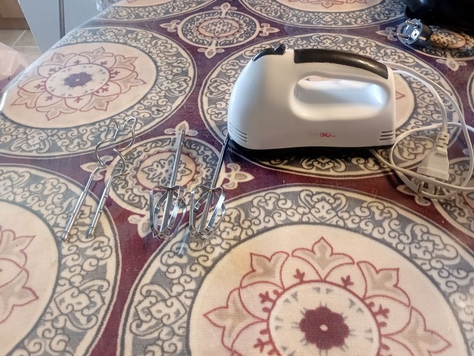 Миксер и тестомес