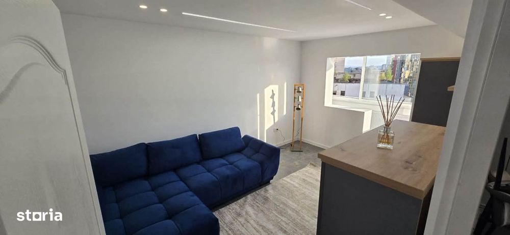 Inchiriez 2 camere decomandat renovat zona Colina Grivitei cu parcare