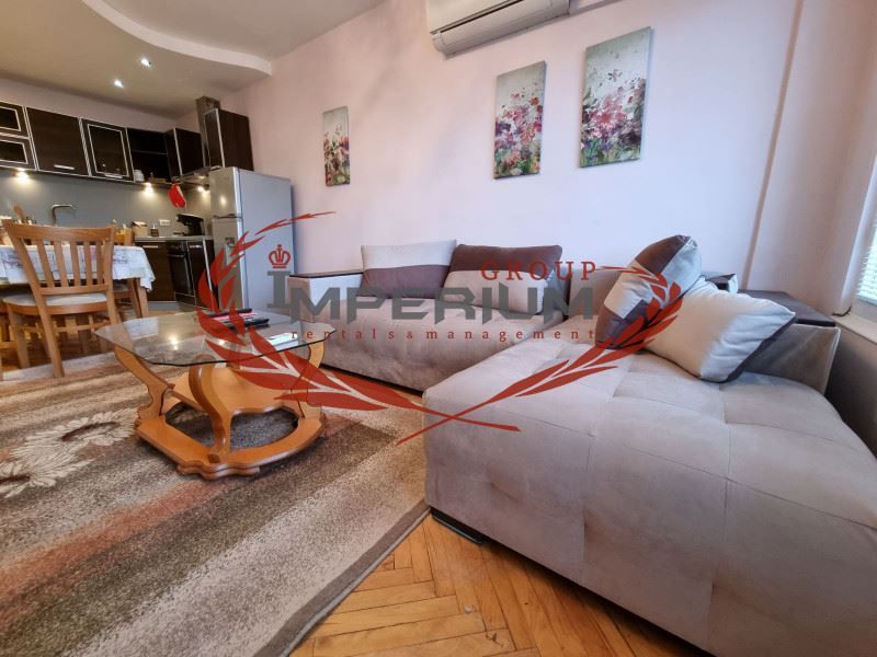 Дава се под наем Тристаен апартамент в Варна, Левски - 70 кв.м за 573.24 € - Снимка #2