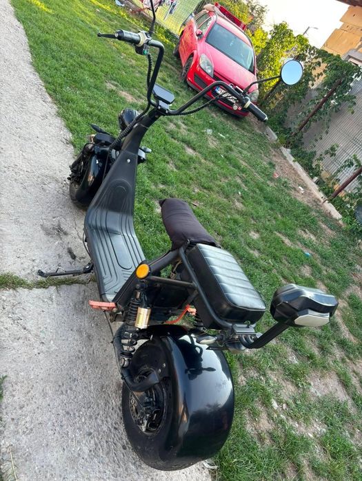 Vând scuter electric sau schimb cu iPhone 16, 17.