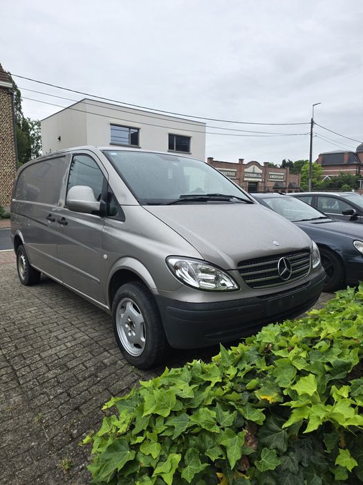 Vând mercedes vito