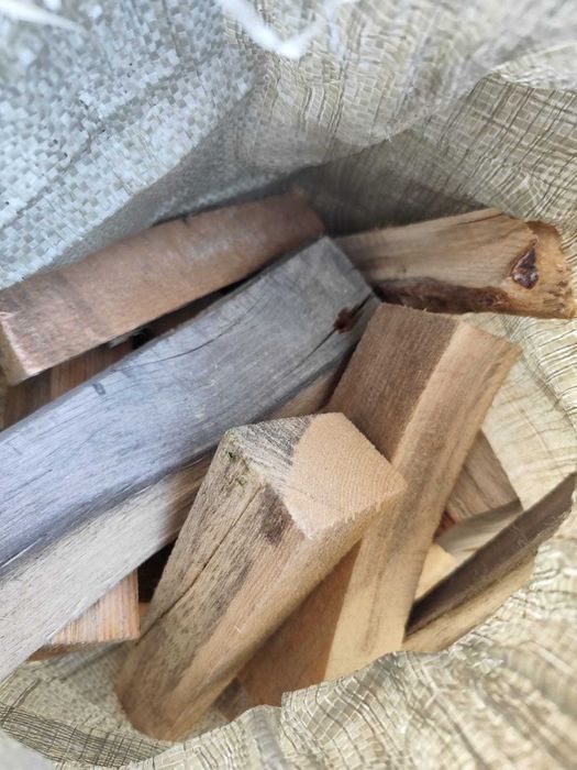 Продам дрова мешками.