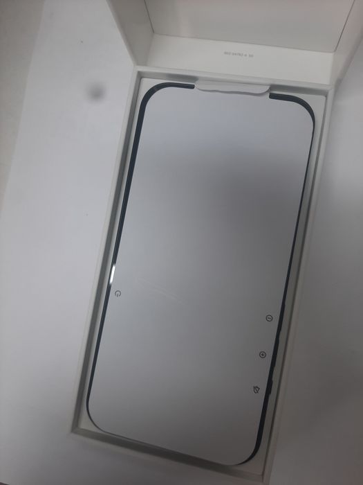 iPhone 13 . 128GB.