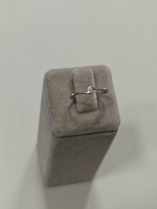 Inel logodna aur 18k 0.99gr cu diamant 0.05ct (r)