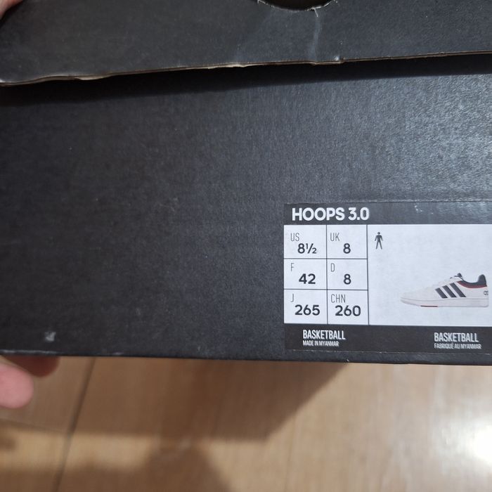 Кроссовки адидас