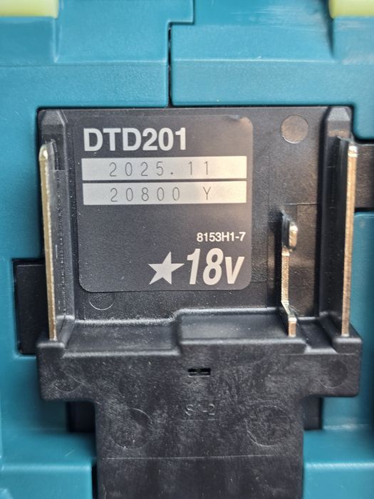 Топ модел импакт MAKITA DTD201Z