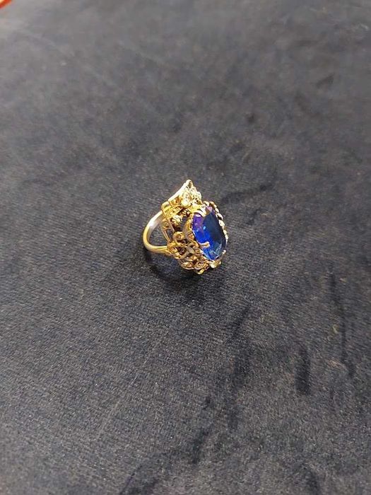 Inel vintage Art Deco, anii 1920–1940 – argintare și safir sintetic albastru