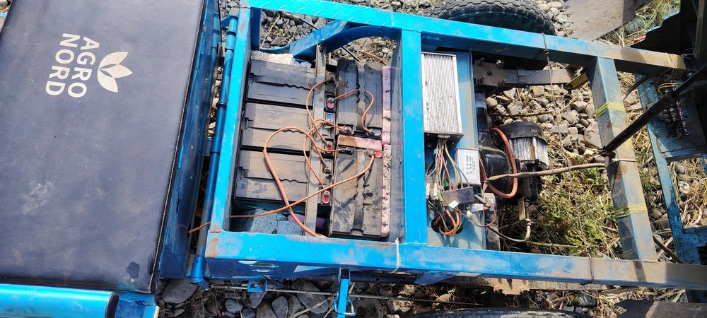 Vând tuk tuk triciclu electric