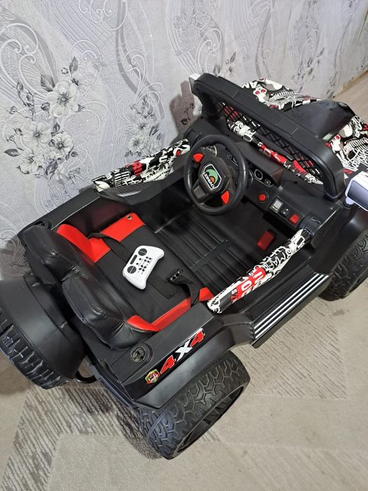 Продам детскую машину