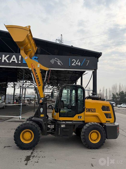 Погрузчик MAXBULL SW 920 - 0,8 куб + челюсть