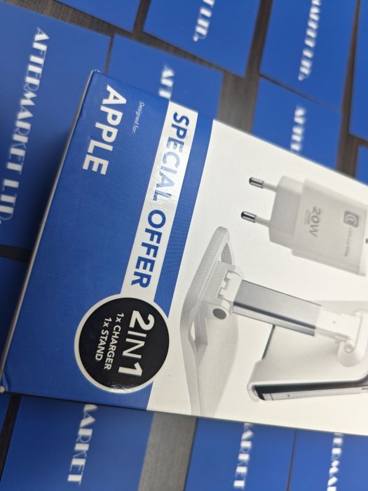 Зярядно IPHONE Cellularline  20W със стойка за телефон