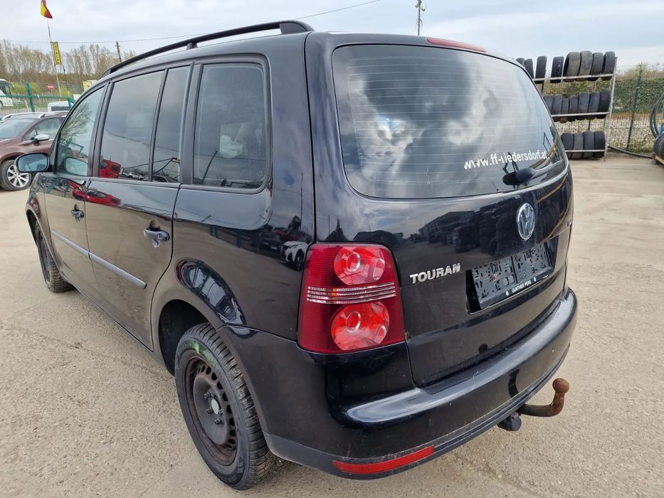 Dezmembram Volkswagen Touran, 1.9 TDI, 6 viteze, an 2009