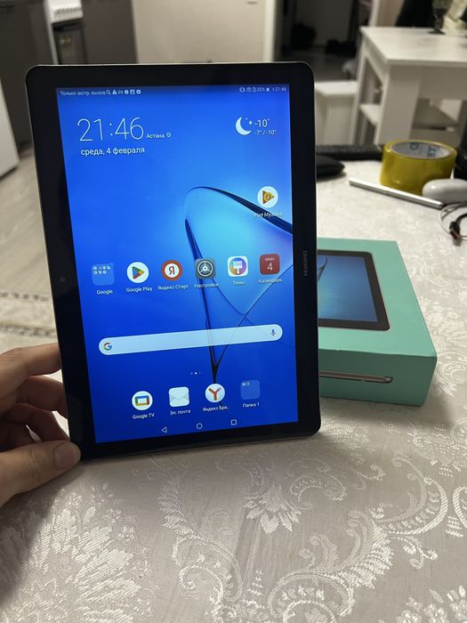 Продам планшет Huawei в хорошом состояни