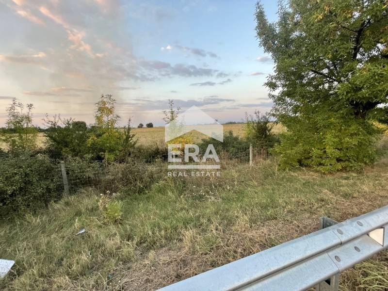 Парцел за бензиностанция с 115 лице на магистрала Тракия