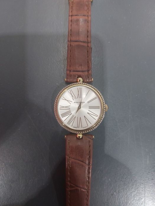 Продам часы оригинал Romanson