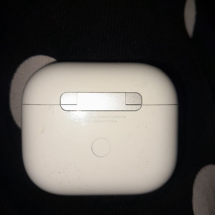 Кейс футляр Apple AirPods 3