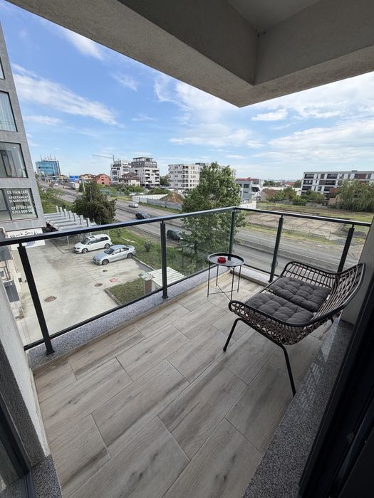 Apartament cu 3 camere de inchiriat